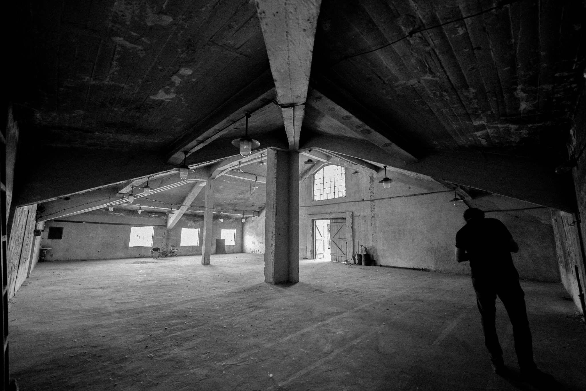 Anamorphstudio Floor 02 – raw industrial floor